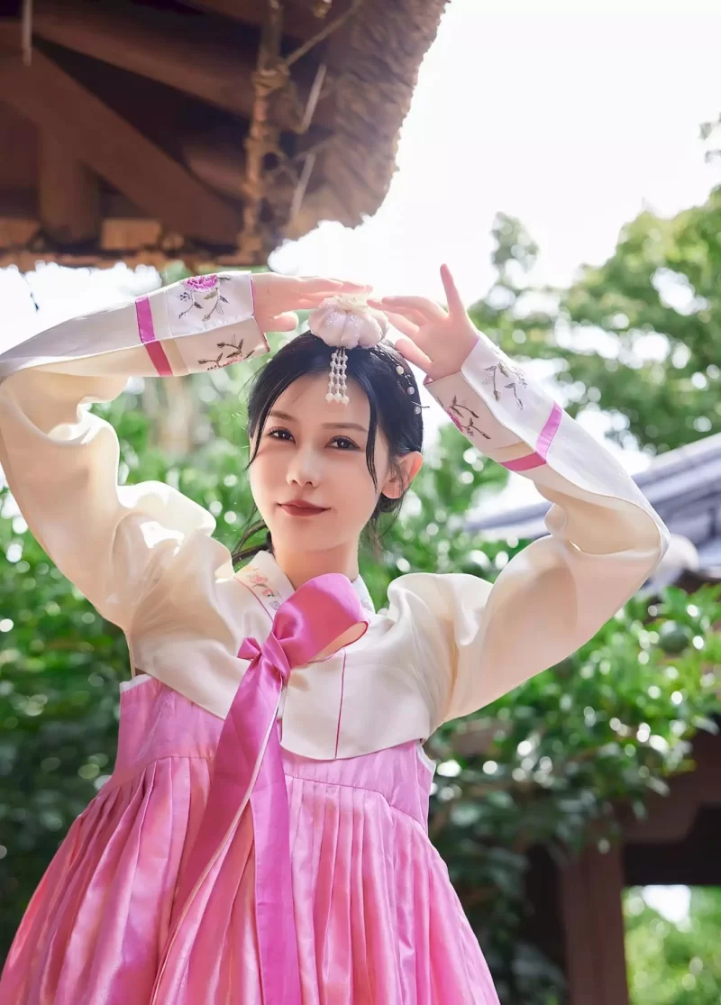 国产coser 尹甜甜写真合集【npv+38g+】