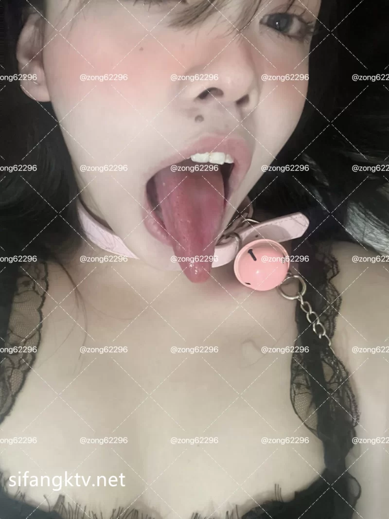 自拍 [人活着就是为了六花&zong62296]极品反差的骚母狗 合集【95V165P+7g】