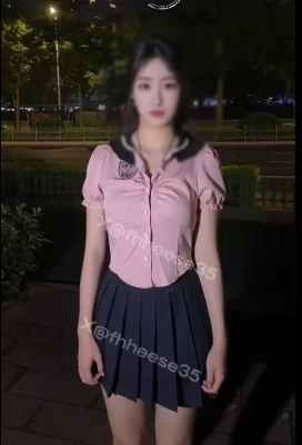 自拍 极品福利姬-小美miyoki-新 共享单车边骑边坐假吊【1v+90m】