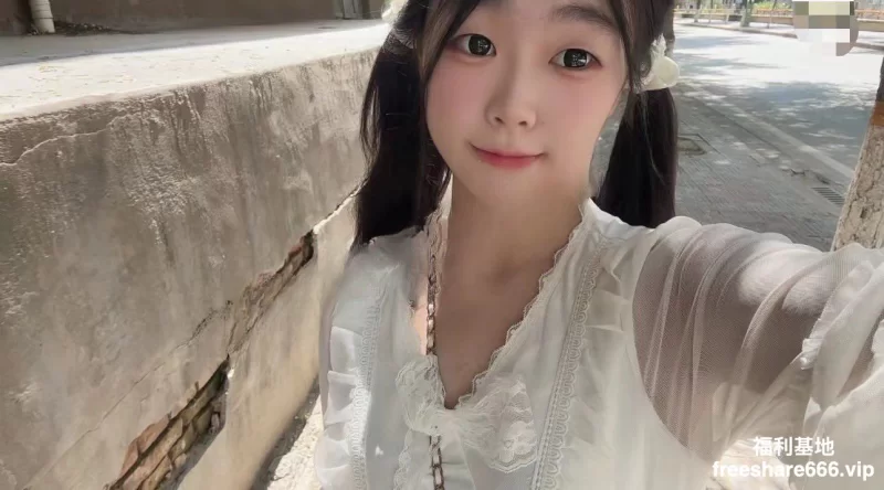 福利姬 05大二反差女友小朵付费福利5.63G【NV+5.63G】