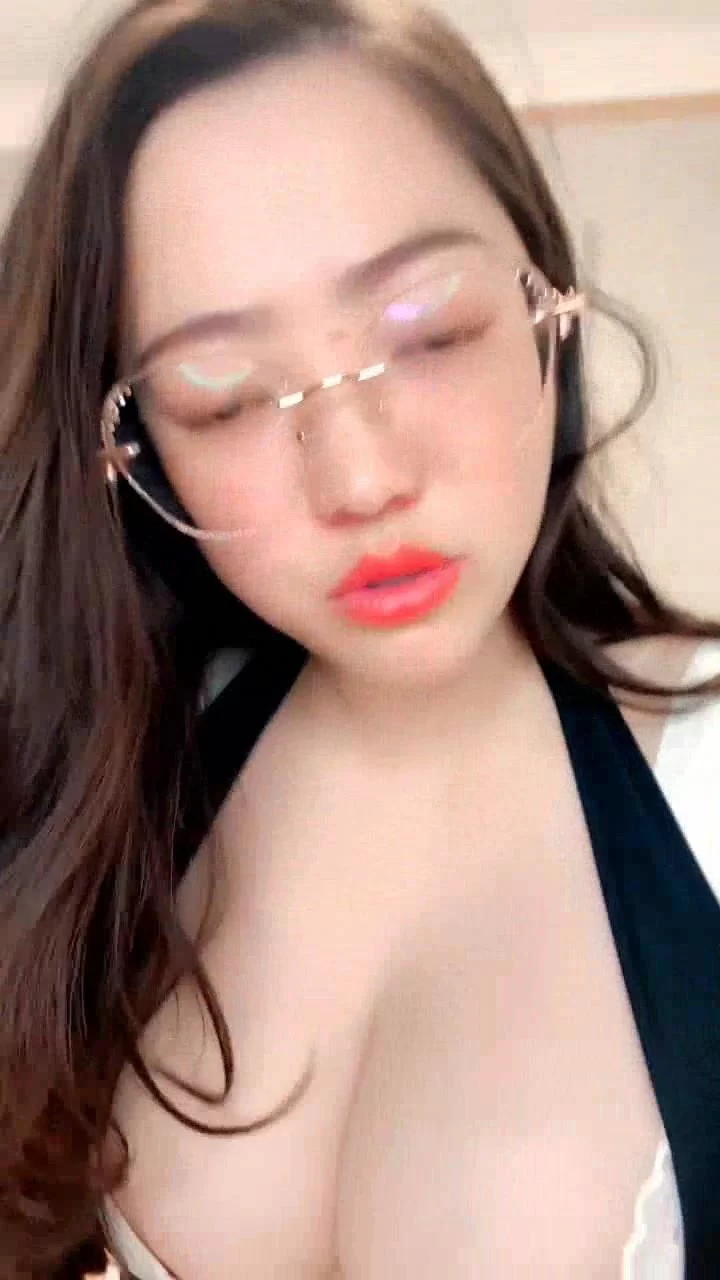 熟女少妇 大奶淫妻下海日记主动勾搭小哥哥激情啪啪，全程露脸69口【1v+739m】
