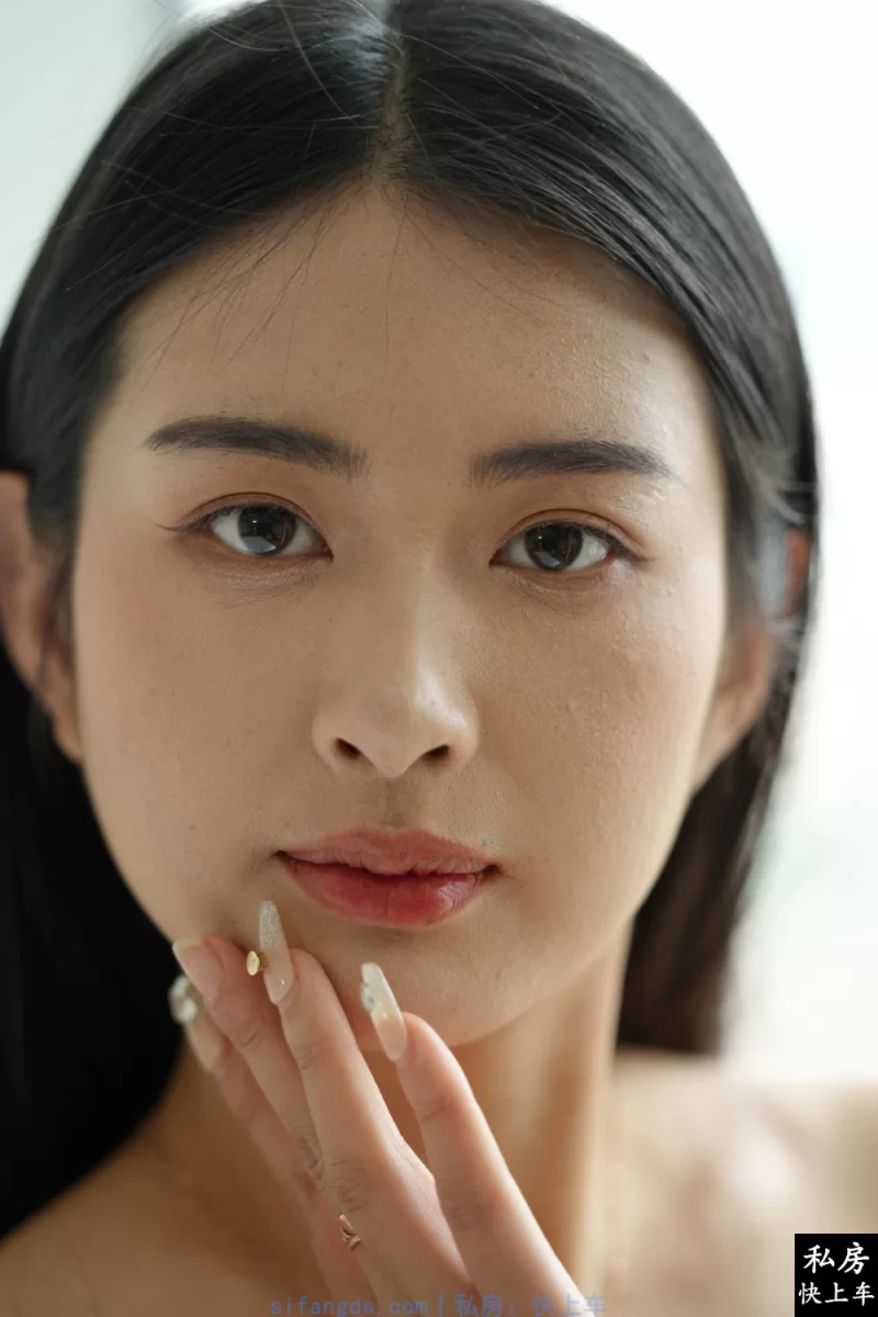 国产模特 [重磅极品]芯芯，清纯可爱，口交足交，大尺度私拍【1135P+1.9GB】
