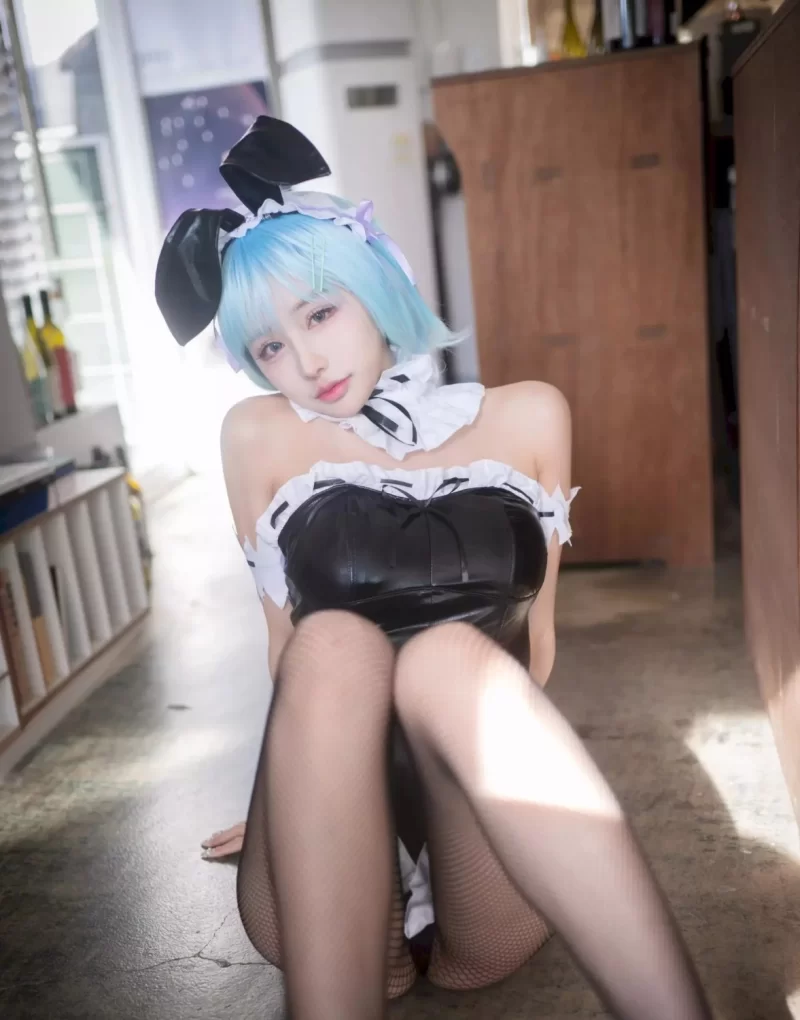 日韩coser BLUECAKE写真合集【npv+363g+】