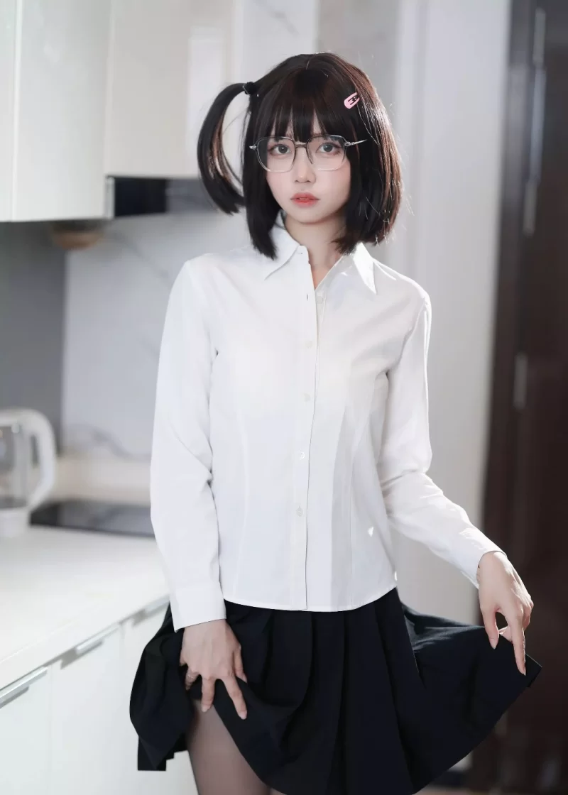 国产coser 洛桑w伊梓写真合集【npv+4.3g】