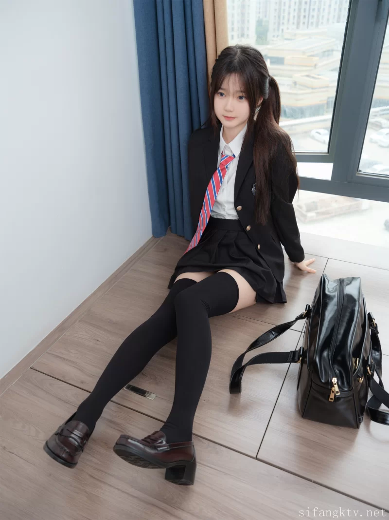 自拍 小恩  稀缺内部万元定制流出 完美露脸美少女 捆绑调教私【521P+6V+15G】