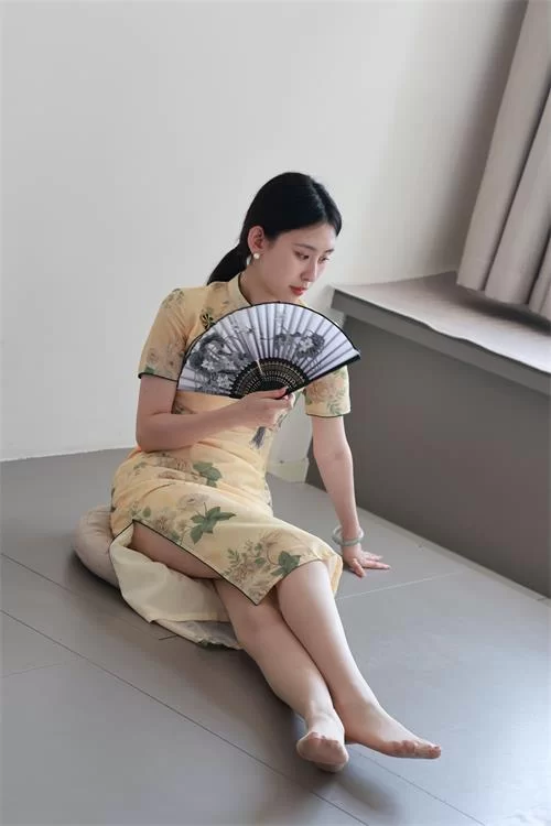 腿控足控 绮梦摄影-yaya-旗袍肉丝高跟裸足诱惑[510P/590M 百度网盘]【510p+590m】