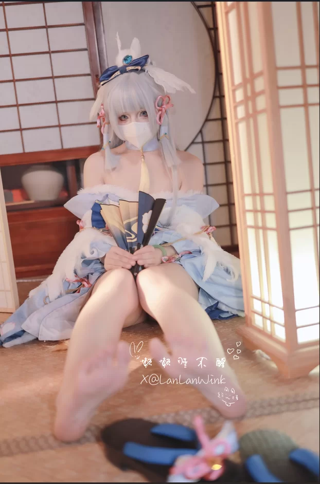 国产coser 懒懒睡不醒 LanLanWink【1+15m】