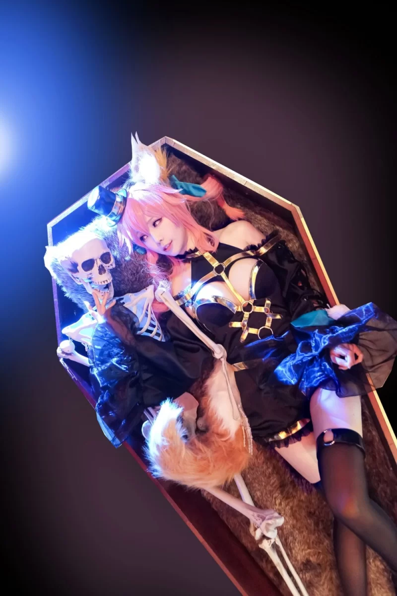 国产coser ElyEE子  玉藻前-万圣节 [31P 115.76 MB]【31P+115M】