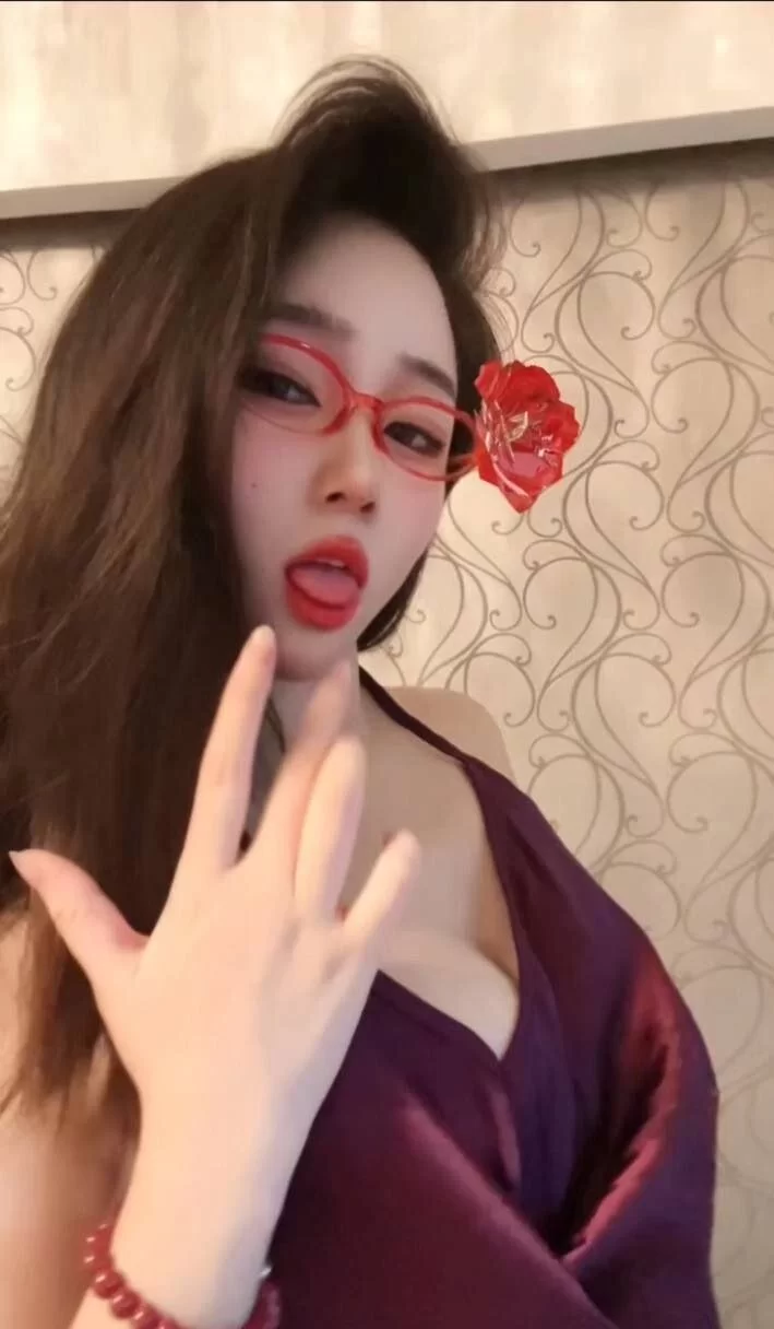 美女御姐 「牛战士」多年约炮目前最全合集自整理【44v7p+3.5g】
