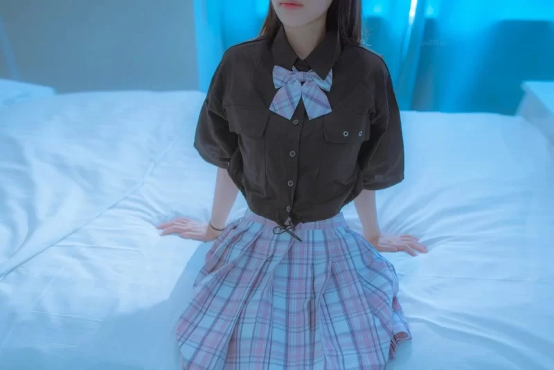 高颜值美女 ⫶ 鹿初 ⫶ 专属清纯小母狗《制服ＪＫ》[母狗/精品/唯美]【1+6m】