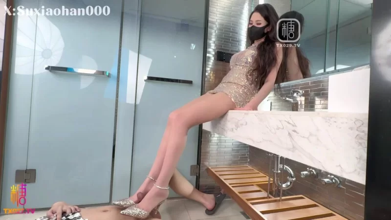 美女御姐 推特极品身材网红[苏小涵]回归作，被威胁的秘书，淫【1v+650m】