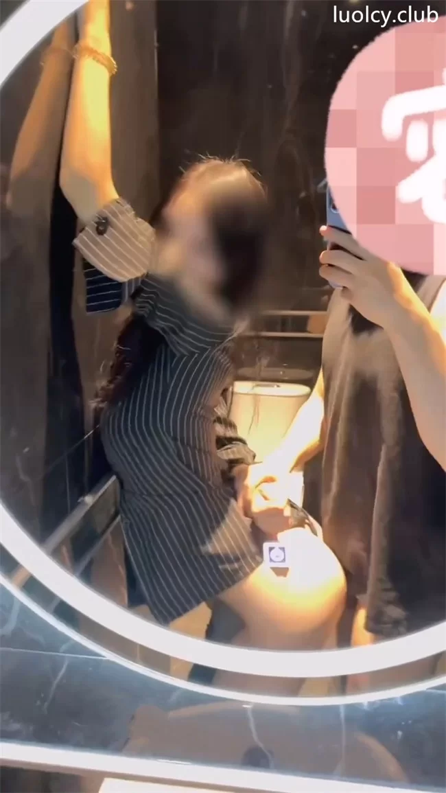 福利姬 紫蛋@zidan670 – 6分钟 蜂腰美腿反差婊 躲在KTV厕所【1V+311MB】