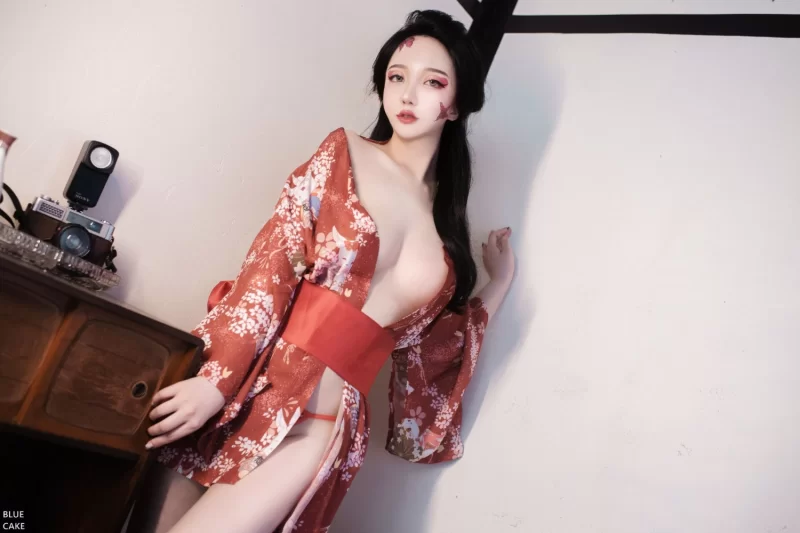日韩coser BLUECAKE Ye-Eun – RED ONI[105P-633.1M]【105P+633M】