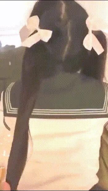 福利姬 双马尾清纯小母狗萝莉与大鸡巴爸爸各种啪啪 一线天白虎嫩穴插出白浆【1+580m】