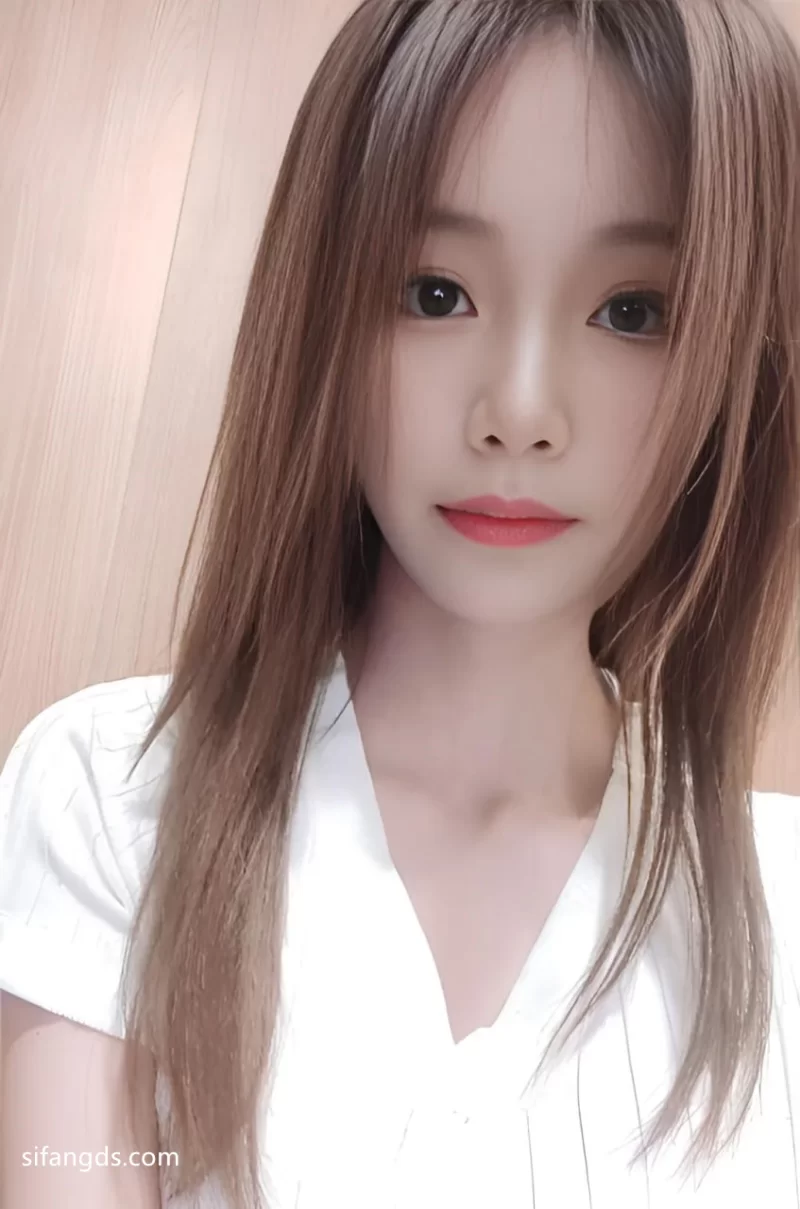 自拍 [极品泄密]重庆李启丹等11位美女露脸图影泄密【114v93p+1.2G】
