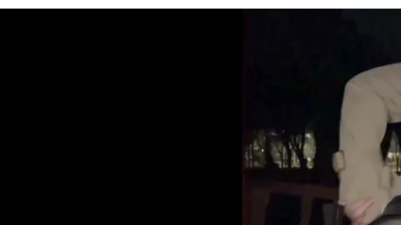 自拍 约极品黑丝开档少妇街头玩露出 在没人的地方打野炮【1v+100M】