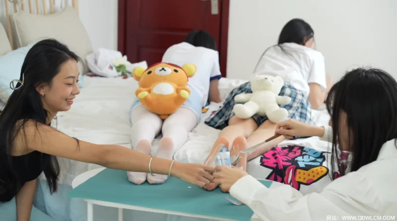 腿控足控 物恋传媒 NO.1851 菜菜&岚岚&小竹&嘉木-新春快乐【166P+6.7gb】