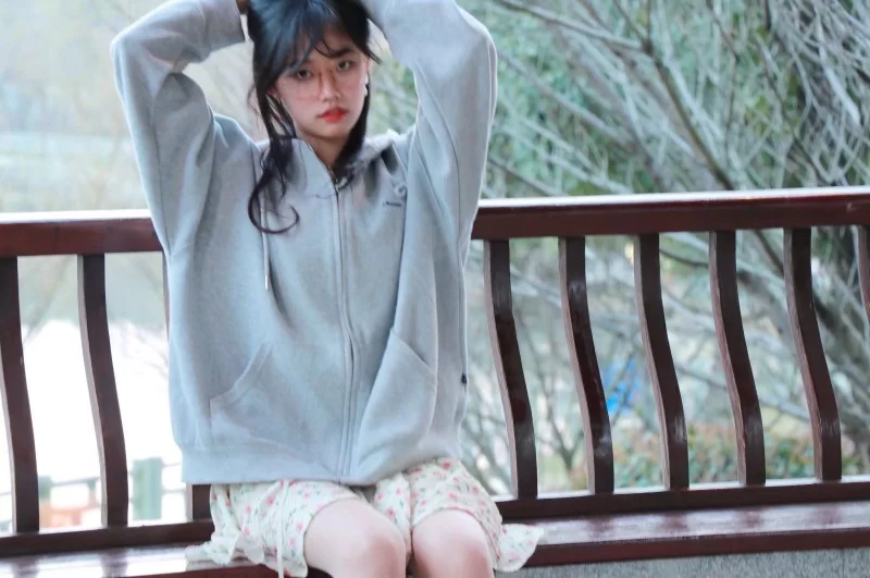 自拍 [绿帽泄密]江苏高颜眼镜婊张X婧,乳头粉嫩,性爱流出【10v7p+864M】