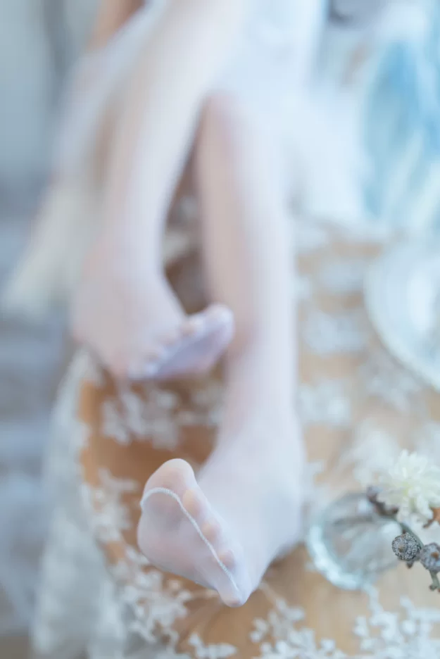 腿控足控 封疆疆_纯白 [40P]【40P+650m】