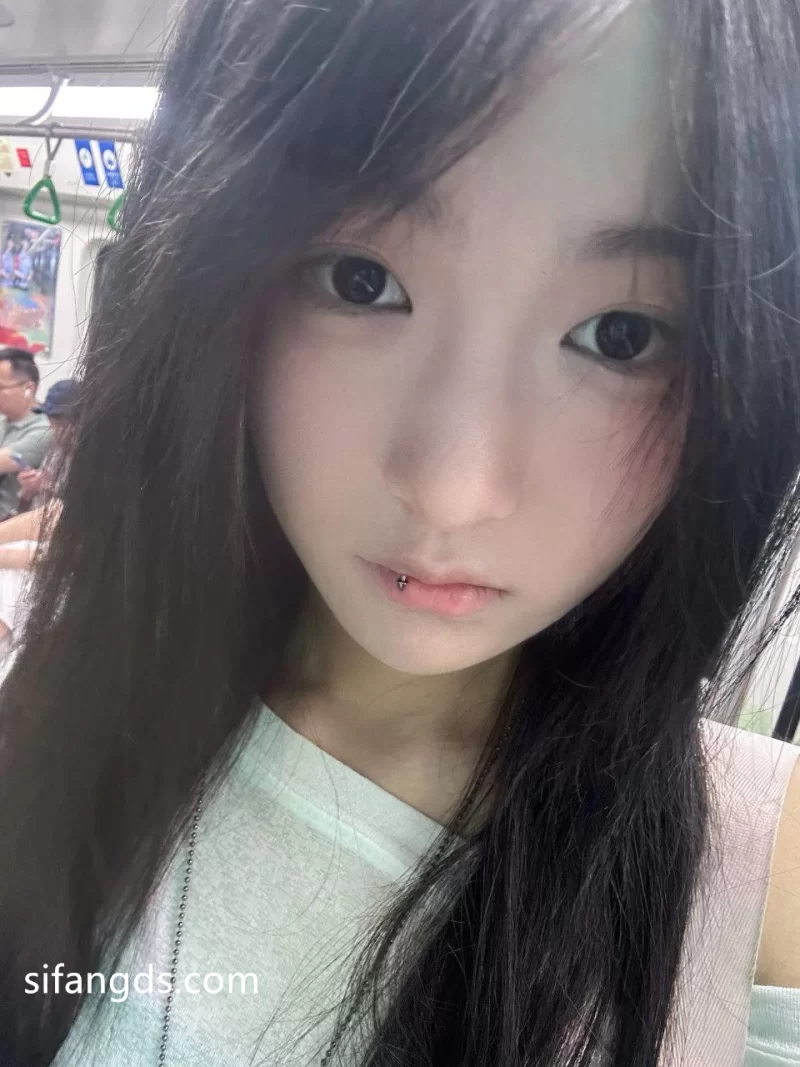 自拍 富二代约炮[fKabuto]完美露脸，学生妹们被干得嗷嗷叫，【5v40p+738M】
