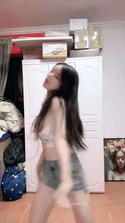 美女御姐 国产裸舞[星星碎了/无虞]跳着 就给你扳开胸罩看大奶子【7v+719m】