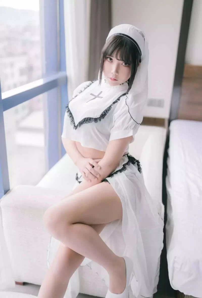 日韩coser 抱走莫子写真合集【npv+66g】