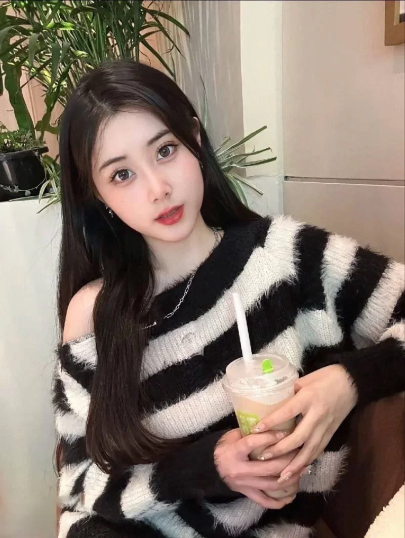 美女御姐 [极品泄密]精选一  成都模特吕苗苗等25位极品小姐姐【216P/147V+4.2g】