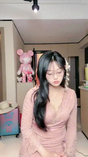 熟女少妇 巨乳熟女 啊好厉害好硬 身材超丰腴 在家被眼镜小哥无套【2+3927MB】