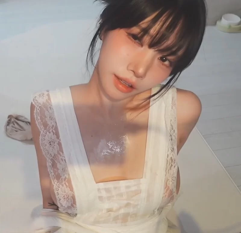 美女御姐 超級色情韓國美少女Baerasoni魅惑吃鸡【1v+205m】