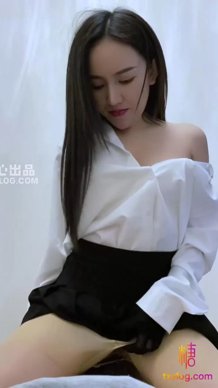 美女御姐 极品学妹下体阵阵快感娇声连连 诱人娇躯只想按在胯下狠【1v+401m】
