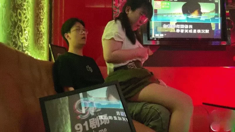自拍 ❤KTV系列 暗黑KTV 各种淫乱骚舞做爱合集【476v+42.5g】