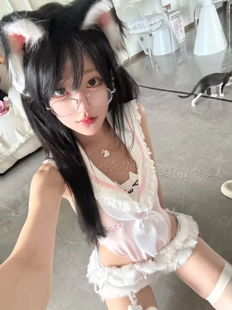 合法萝莉 抖音12万粉，绝顶反差cos天生萝莉体[神再佑我璐酱]露脸【178v+336p+661m】