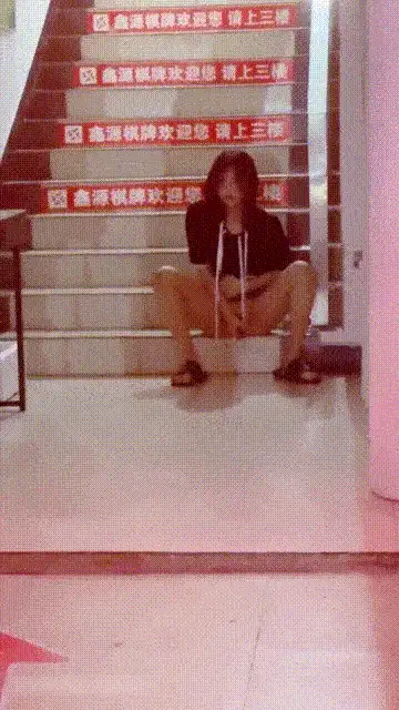 美女御姐 [露脸才是王道]户外调教清纯学生妹当出租车的面扇耳【2+957MB】