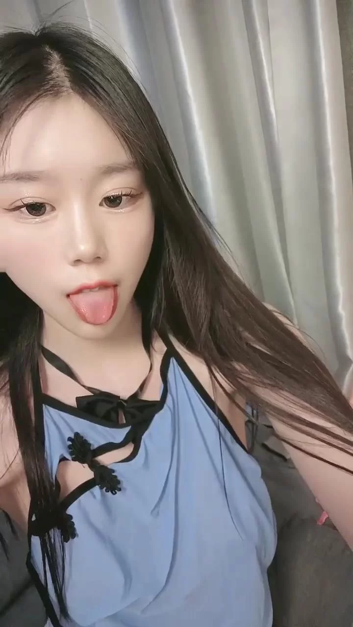 美女御姐 杭州02年极品西瓜妹~粉嫩奶子，桃色B穴，大尺度福利~自慰【1v+126m】