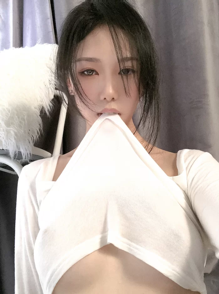 福利姬 抖娘利世-定制_玉女[35P+1V]【35P+1V+200m】