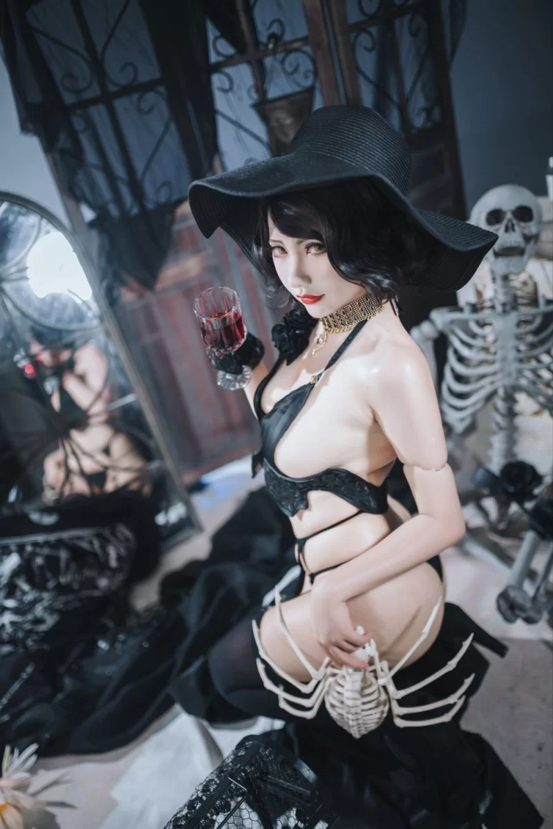 国产coser 一北亦北&是一只熊仔 八尺夫人双人 [50P-129MB]【50P+129M】
