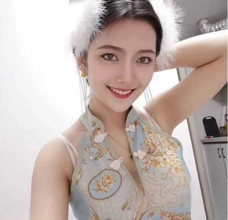 美女御姐 [极品泄密]精选一  成都模特吕苗苗等25位极品小姐姐【216P/147V+4.2g】