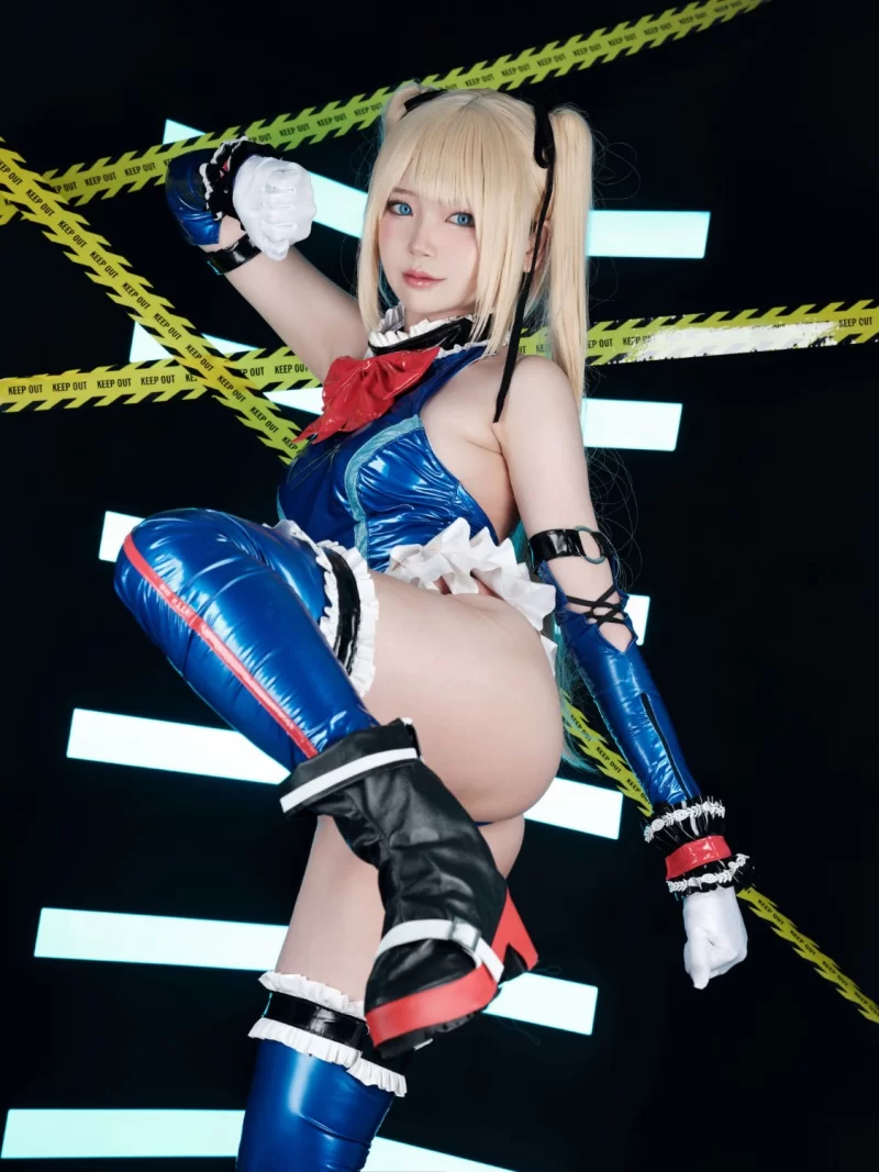 日韩coser ZinieQ Marie Rose [38P-107MB]【38P+107M】