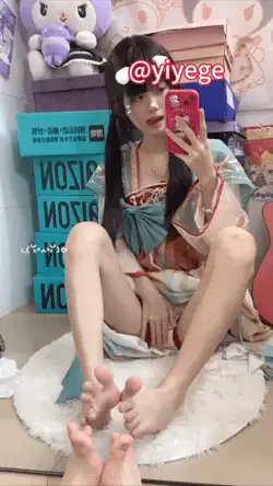 合法萝莉 极品萝莉美少女 少萝饭崽@yiyege 自慰视频福利合集新【11v+1.8g】