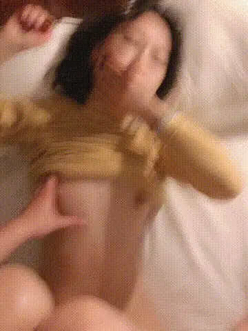 自拍 《云盘泄密》漂亮小姐姐和前男友啪啪视频被渣男分手后【26v31p+954M】