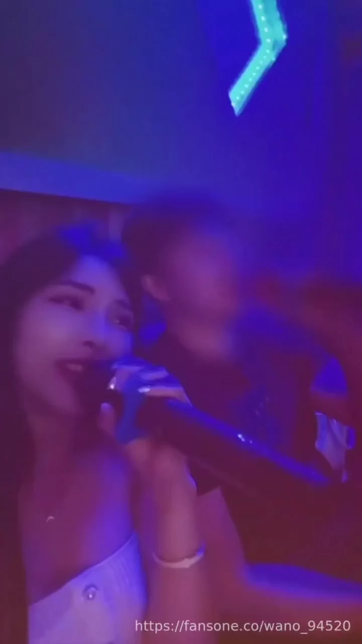 自拍 李娜娜Nana18(wano_94520)健身教练大马路旁车震开灯全裸激情【1+275M】