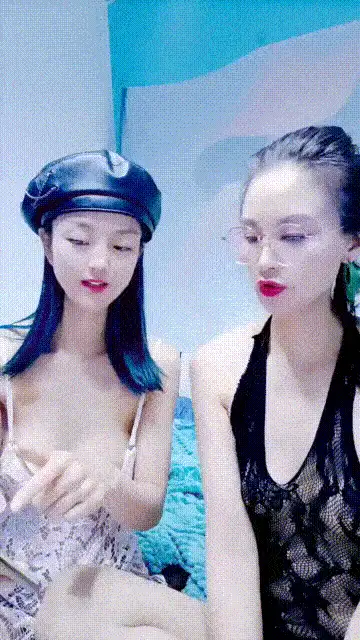 熟女少妇 妈妈带着骚女儿一起大秀，全程露脸黑丝情趣双头道具，【2+3231MB】