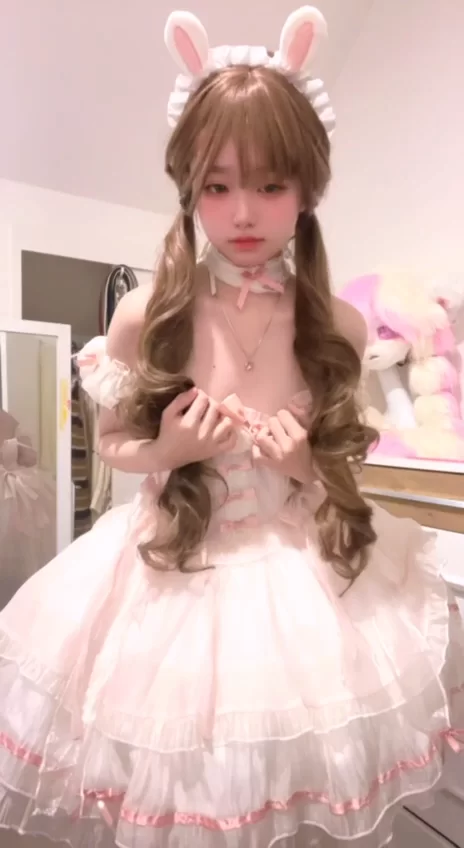 合法萝莉 粉粉嫩嫩的日系洛丽塔美少女！【2v+168m】