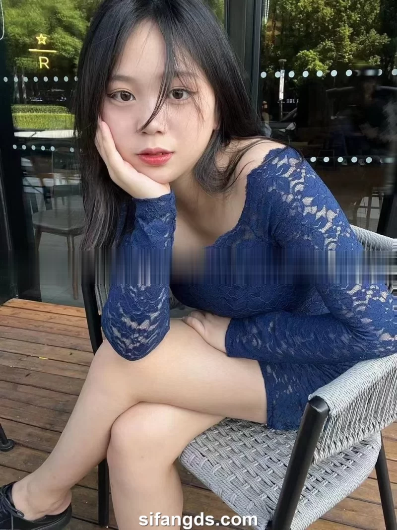 美女御姐 推特极品清纯萌妹 门槛福利 大尺度 这妹子太嫩了【1+540m】