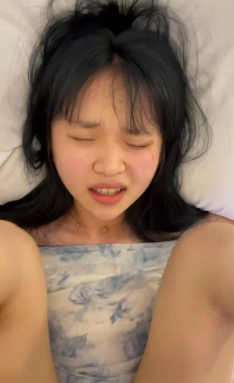 口交 身板苗条的黑丝援交妹舌头灵巧在龟头滑来滑去被操嗷嗷【7v+1.4G】