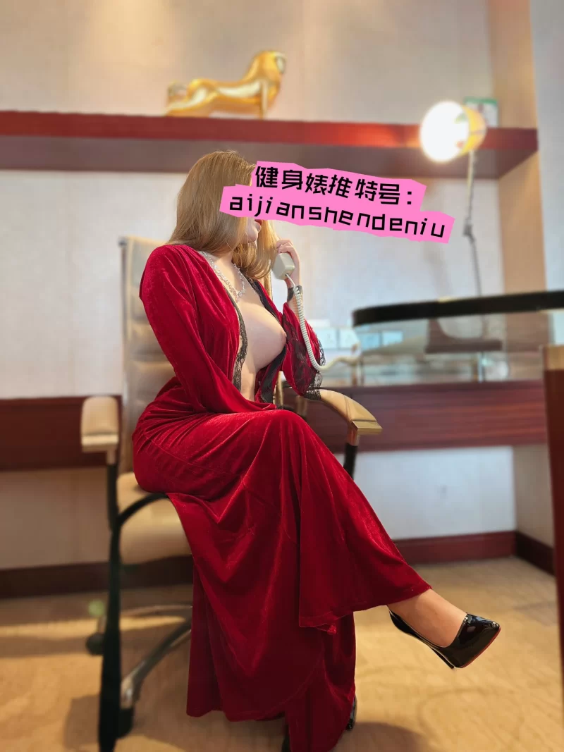 合集 特推健身母狗反差婊 肥臀巨乳新娘野外露出调教颜射双飞！【900P25V+650M】