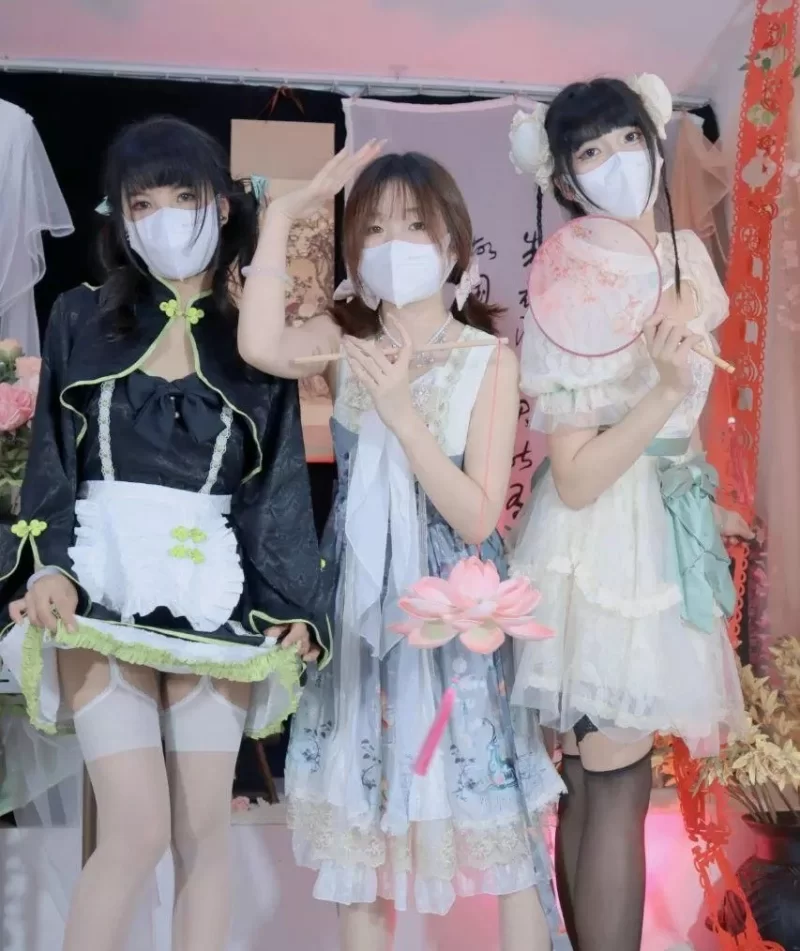 国产coser Miao喵酱写真合集【npv+29.7g】