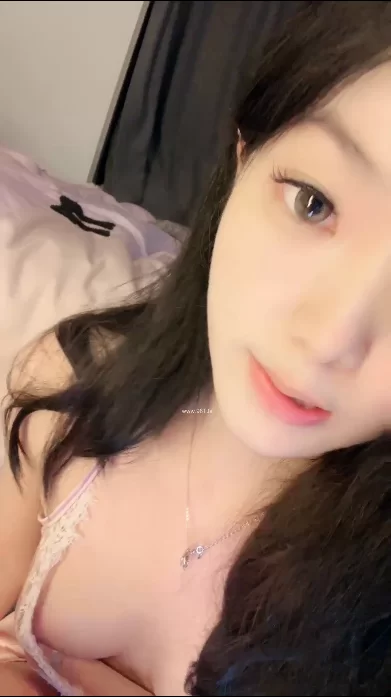 美女御姐 超高颜值的美少女，极致的粉嫩！【4v+3.49g】