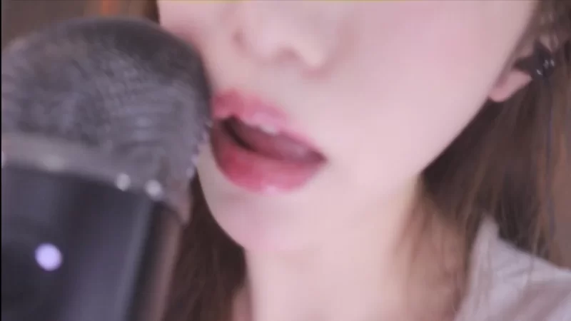 ASMR 斗鱼ASMR超美主播[小一熟了]贴脸+骑乘视角【2V+57M】
