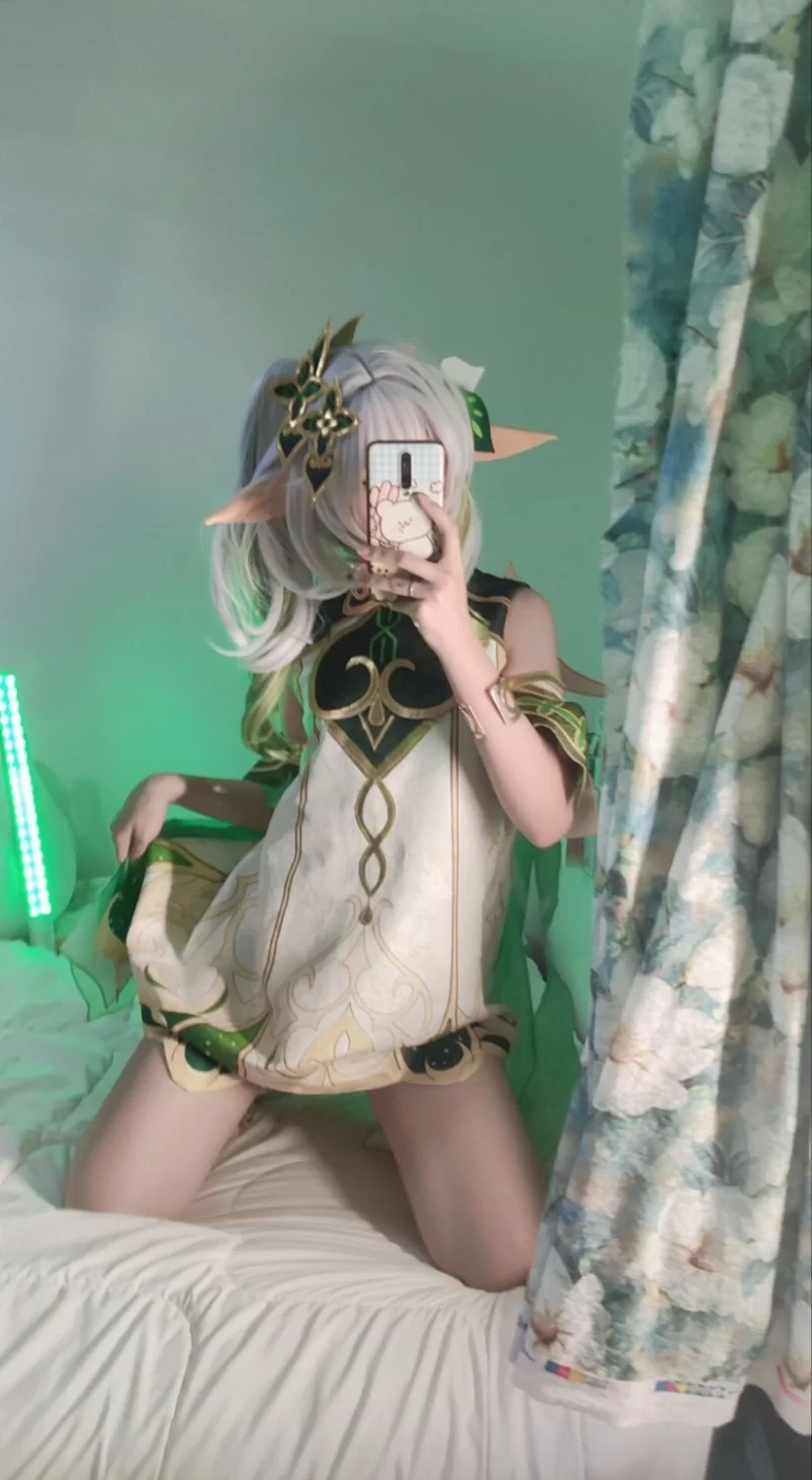 国产coser 洛桑w伊梓 小草神 [39P 3V 111MB]【39P3V+111M】